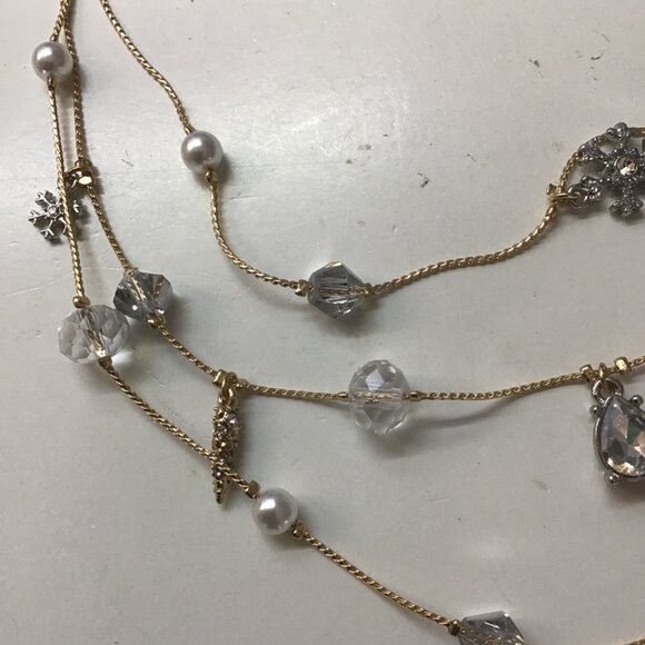 Betsey Johnson New 3-Tier Snowflake and Pearls Necklace - Picture 4 of 6